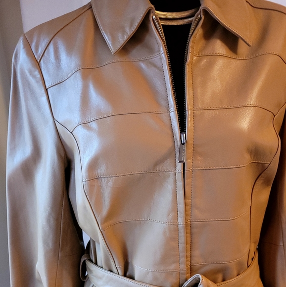 Wilsons Leather Pelle Studio pant suit.  Size medium jacket. Size 10 pant. Camel - Picture 7 of 8